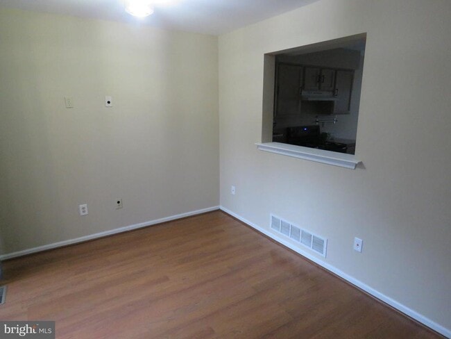 Building Photo - 636 Yale Ct