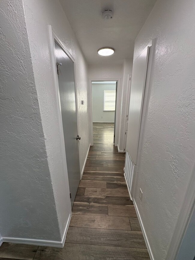 Building Photo - Charming 2BR Brick House in Wanette