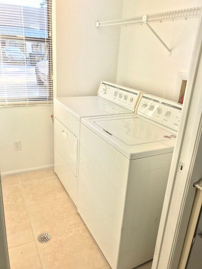 Building Photo - 12230 Fox Hound Ln