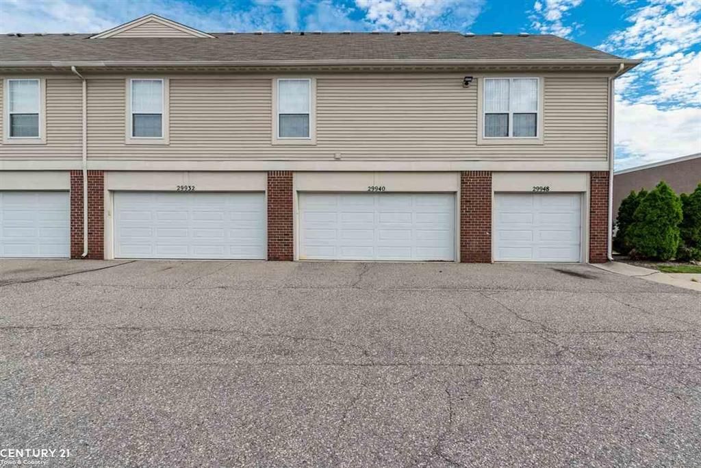 Building Photo - 29940 Heritage Pkwy