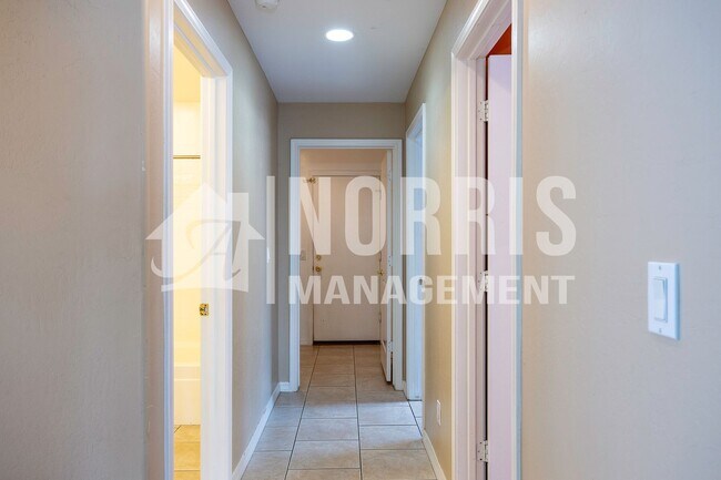 Building Photo - Nice Established Home in Arizona City