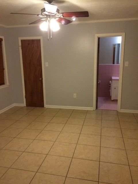 Building Photo - 106 Clark St