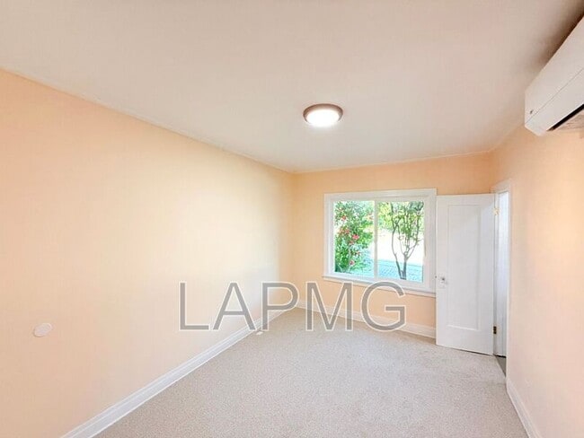 Building Photo - 714-716 El Centro Street