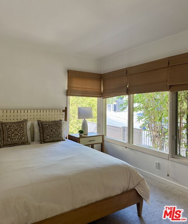 Building Photo - 1555 Rising Glen Rd