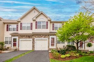 Building Photo - 232 Tall Pines Dr