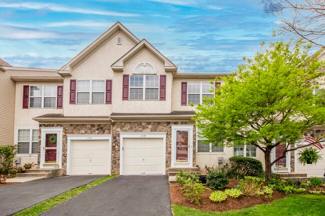 Building Photo - 232 Tall Pines Dr