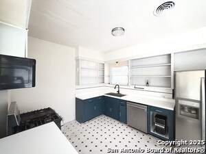 Building Photo - 1214 Sutton Dr