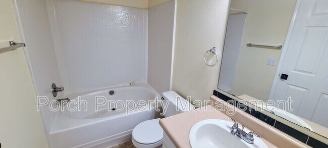 Building Photo - 2041 Marquesas Ln