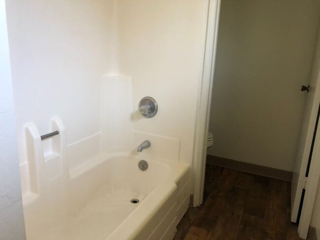 Building Photo - Alviso St