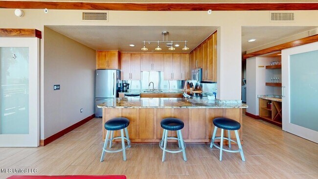 Building Photo - 2060 Beach Blvd