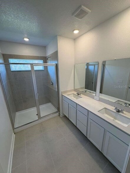 Building Photo - 2787 Skyline Lp