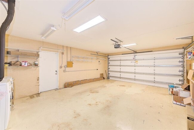 Building Photo - 3471 14th Ave N