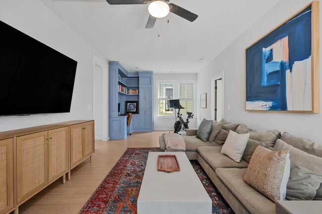 Building Photo - 2634 Buckner Ln