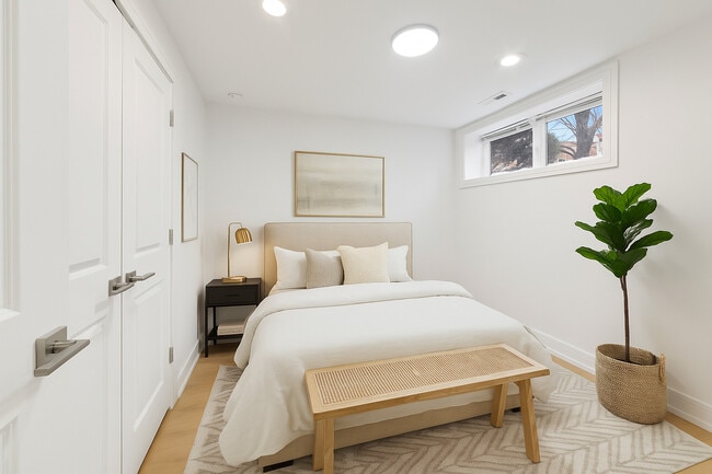 Building Photo - 3605 N Bell Ave