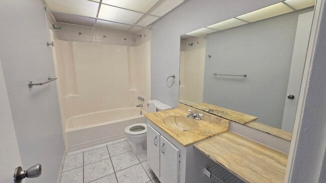 Building Photo - 2800 NW 56th Ave