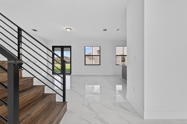 Building Photo - 15441 SW 20 Ln