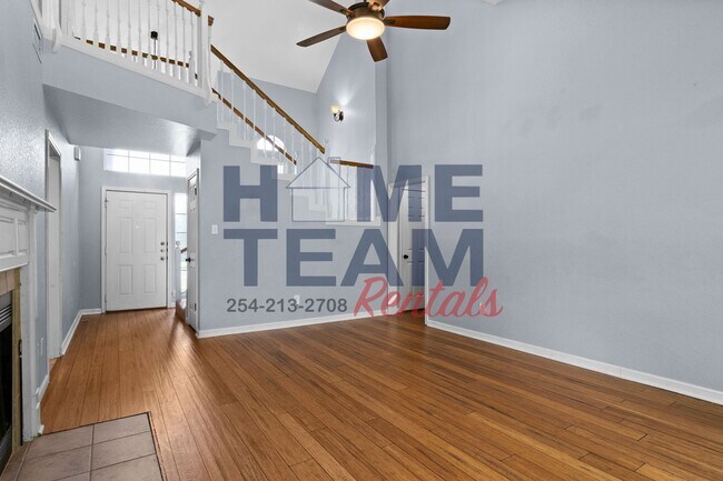Building Photo - 714 Silver Creek Dr