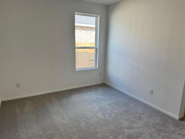 Building Photo - 26643 Prairie Smoke Ln