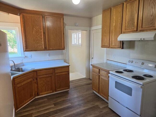 Building Photo - Great Northside 4 bed 2 bath home