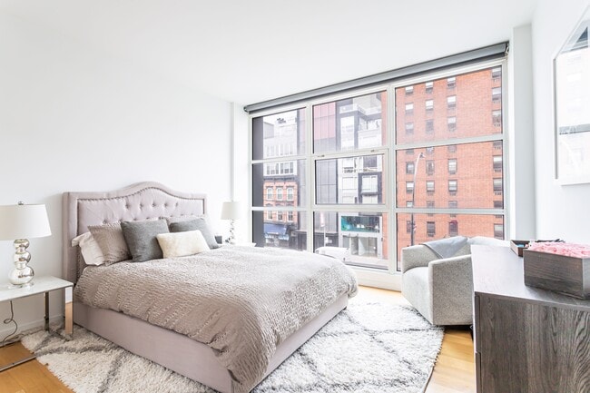 Building Photo - 250 Bowery