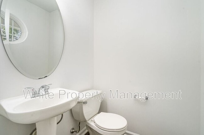 Building Photo - 10307 Seedling Ln