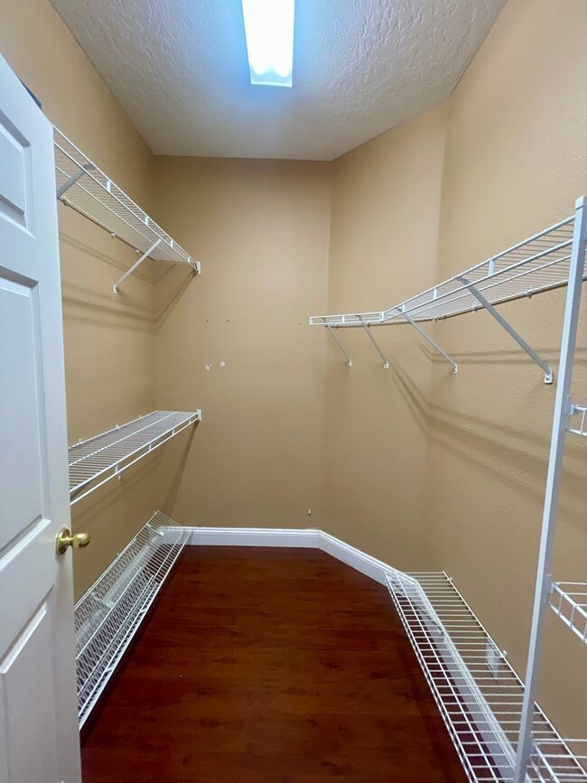 Building Photo - 10366 Cypress Knee Cir