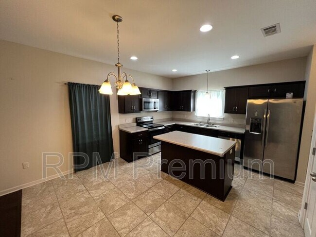 Building Photo - 8614 Forestwood Ave