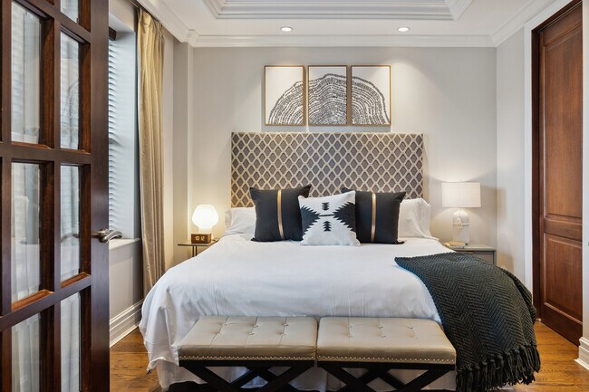 Building Photo - 70 E Walton St