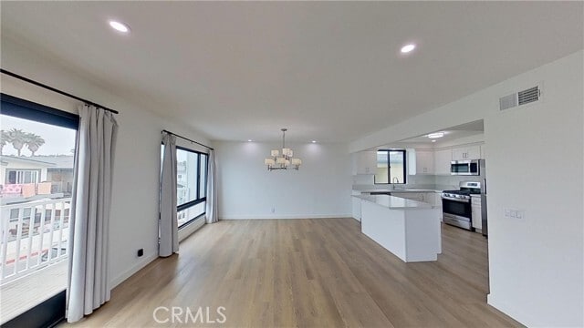 Building Photo - 4112 Seashore Dr