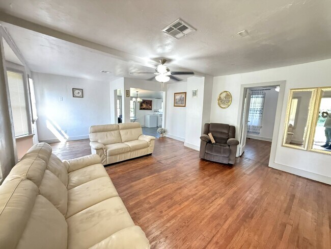 Building Photo - 1820 Overholser Dr