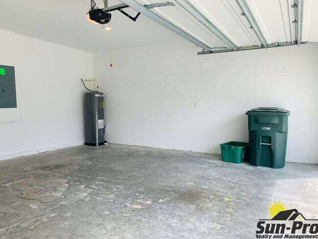 Building Photo - 1102 Belle Isle Ln