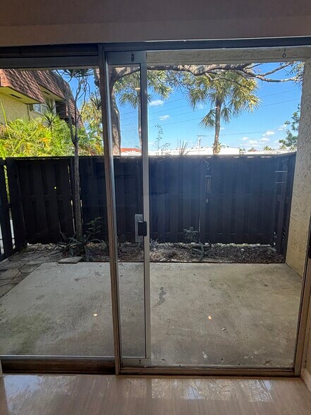 Building Photo - 9105 SW 137th Ter