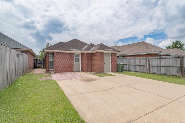 Building Photo - 1161 Stafford Dr