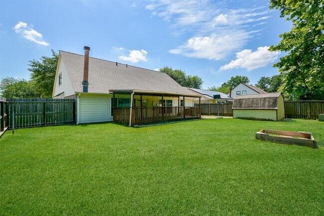 Building Photo - 2119 Landcircle Ct