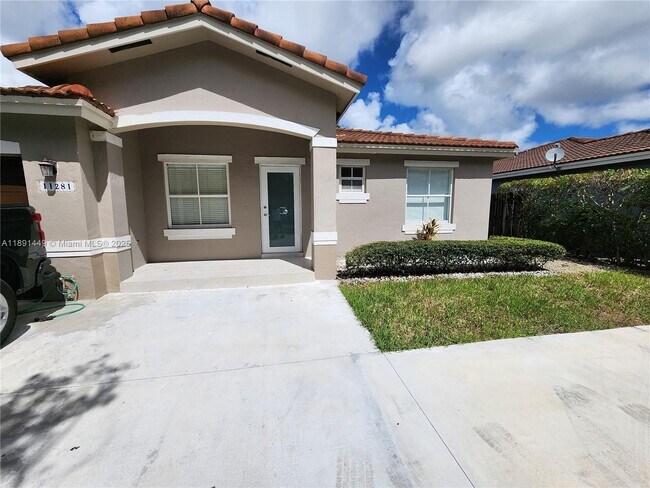Building Photo - 11281 SW 247th Ter