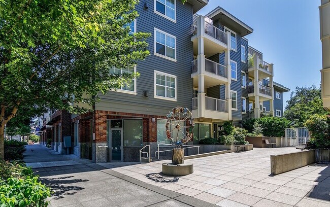 Condo Building - 2901 NE Blakeley St