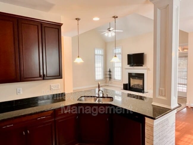 Building Photo - 121 Orianna Dr