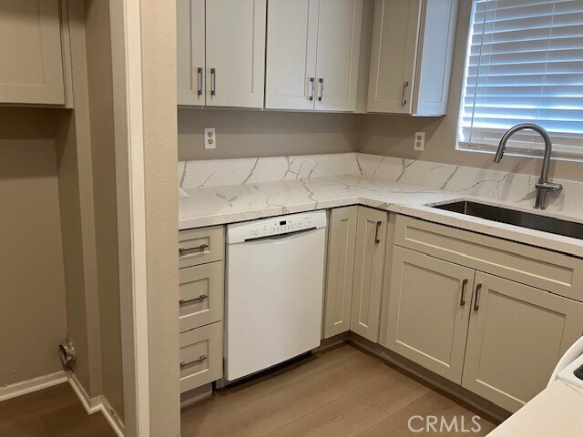 Building Photo - 45 Briarwood