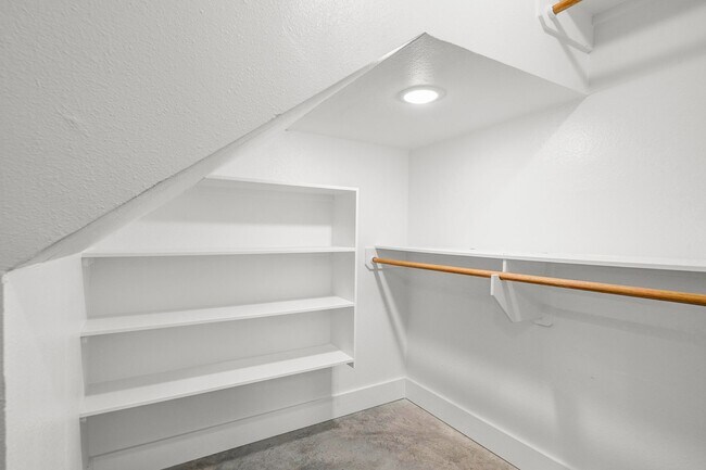 Building Photo - 3010 Alpha Wolf Ct