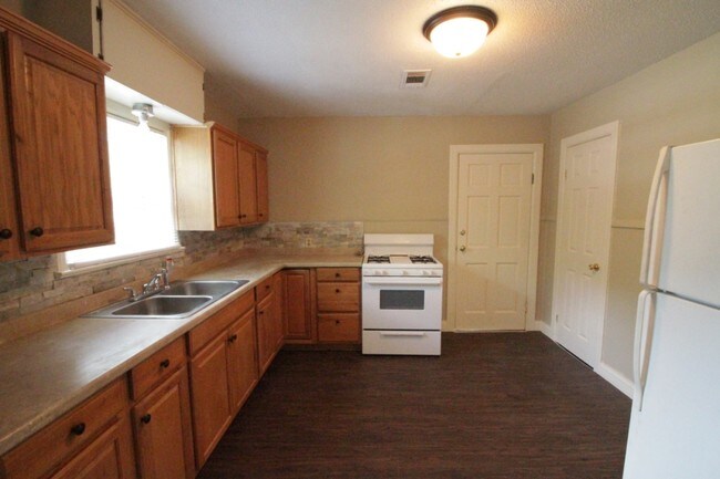 Building Photo - 809 N 45th St