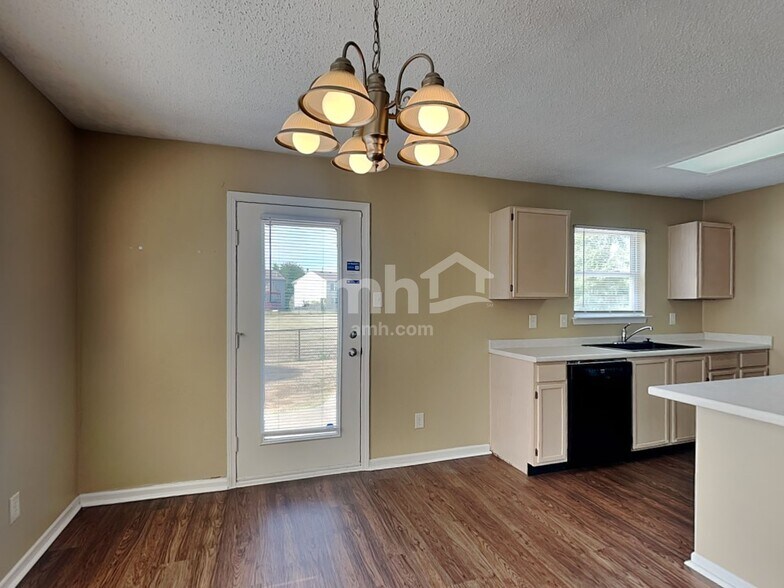 Building Photo - 14324 Orange Blossom Trail
