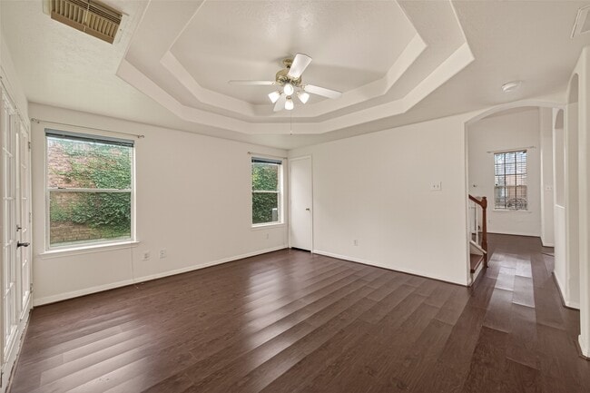 Building Photo - 15903 Timber Chase Dr