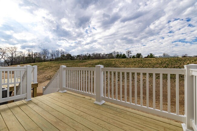 Building Photo - Brand New End Unit 3 bed, 2.5 bath townhome in Carlisle!