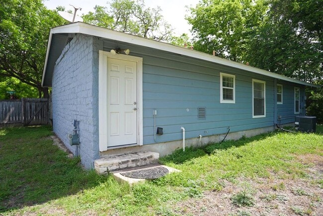Building Photo - 201 Winchester Ct