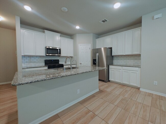 Building Photo - 26046 Quiet Field Ct