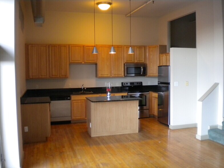 Building Photo - 1951 W 26th St