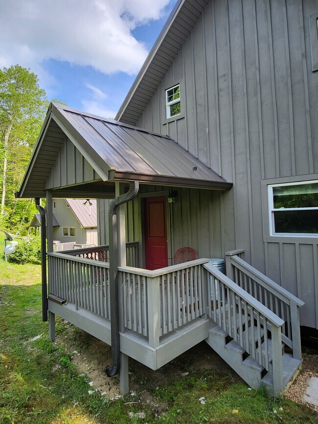 Building Photo - 2650 Hickory Nut Gap Rd