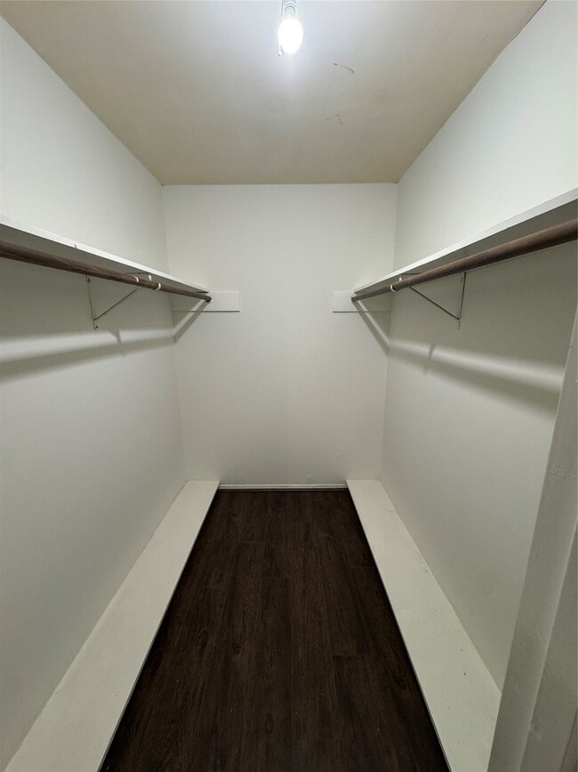 Building Photo - 10032 Neuens Rd