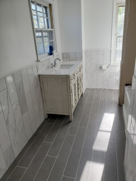 Building Photo - 4950 Lemay Ferry Rd