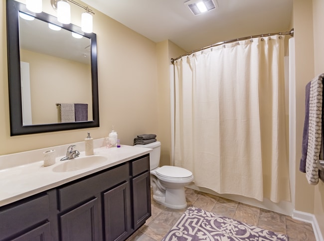 Building Photo - 946 Doctor M.L.K. Jr St